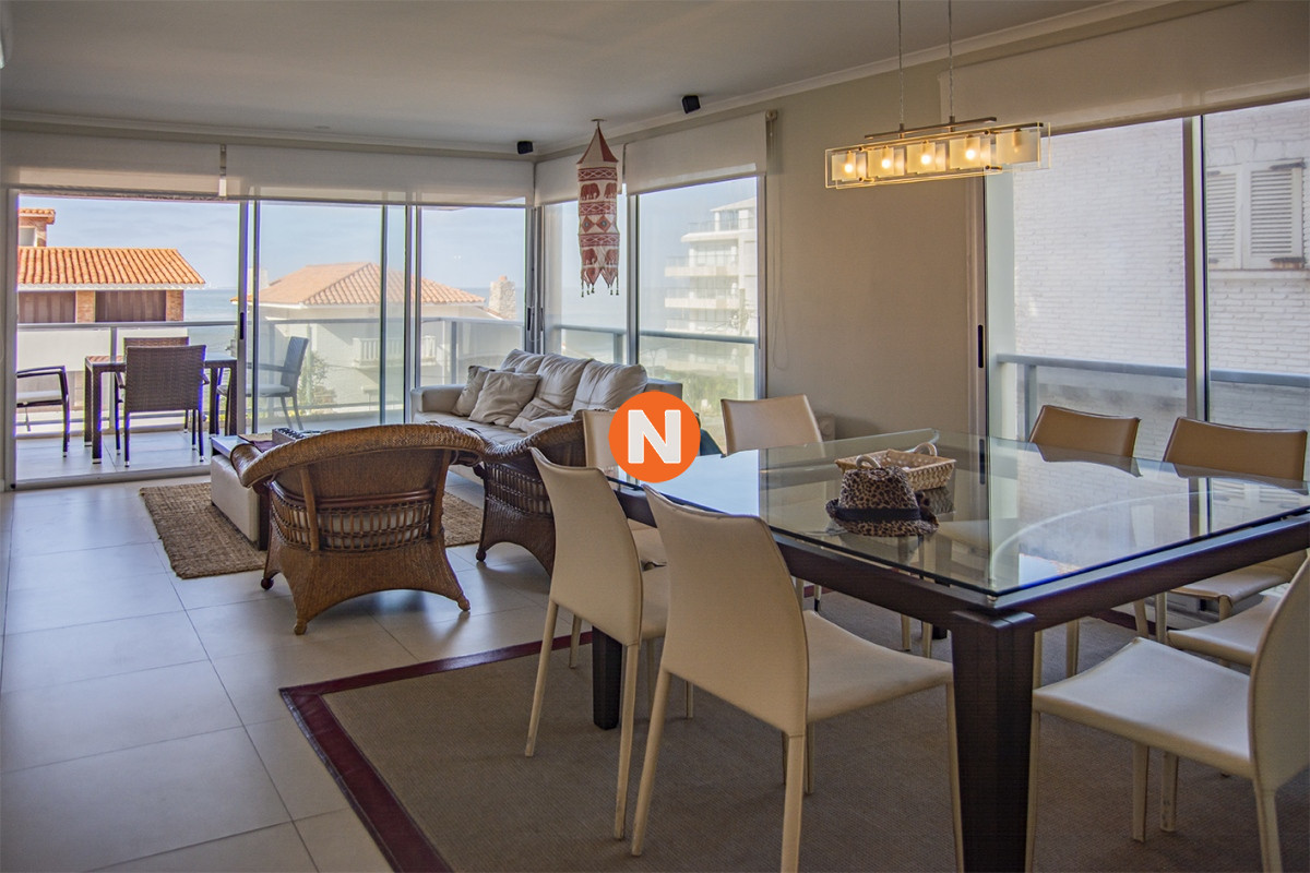 Apartamento Ref.225333 - Departamento de 3 dormitorios con parrillero en venta, edificio nuevo en la Peninsula.