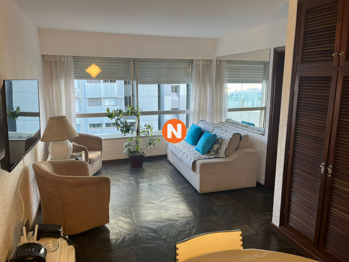 Apartamento Ref.222821 - Apartamento en Edifciio Torres del plata , Playa Brava , 1 dormitorio 