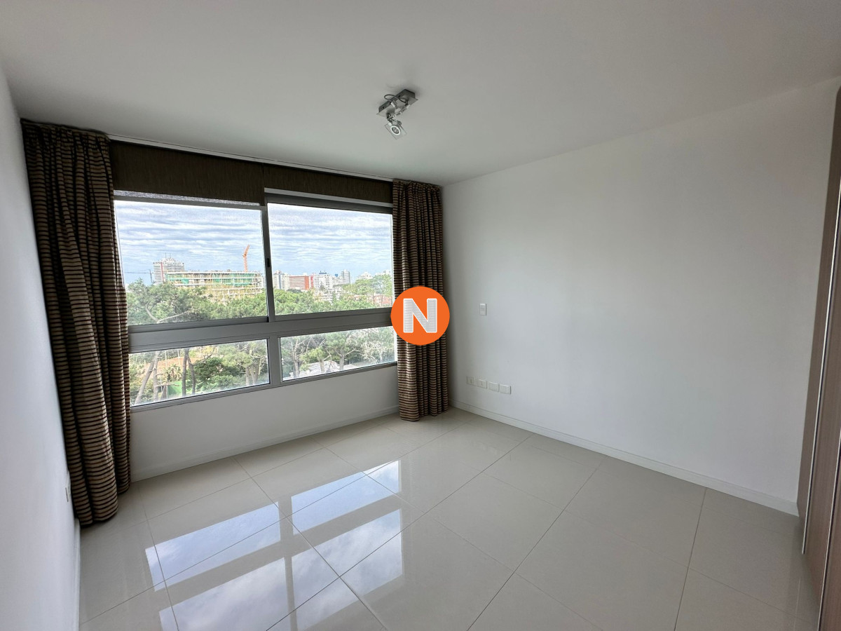 Apartamento Ref.222831 - Vende apartamento de 3 dormitorios en Gala Vista, Punta del Este 
