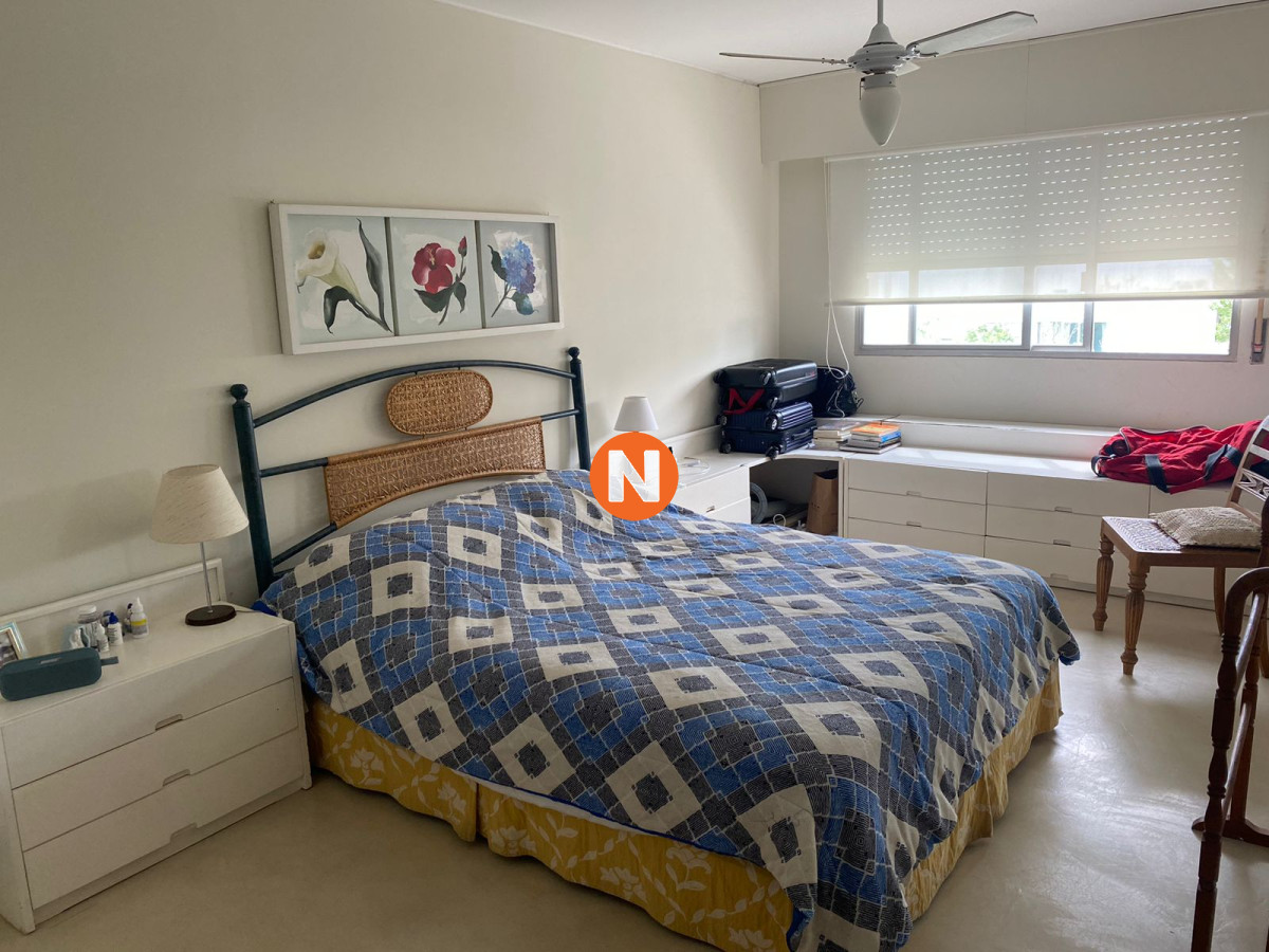 Apartamento Ref.225328 - En venta Departamento de 3 dormitorios acogedor con 2 Terrazas en Punta del Este 