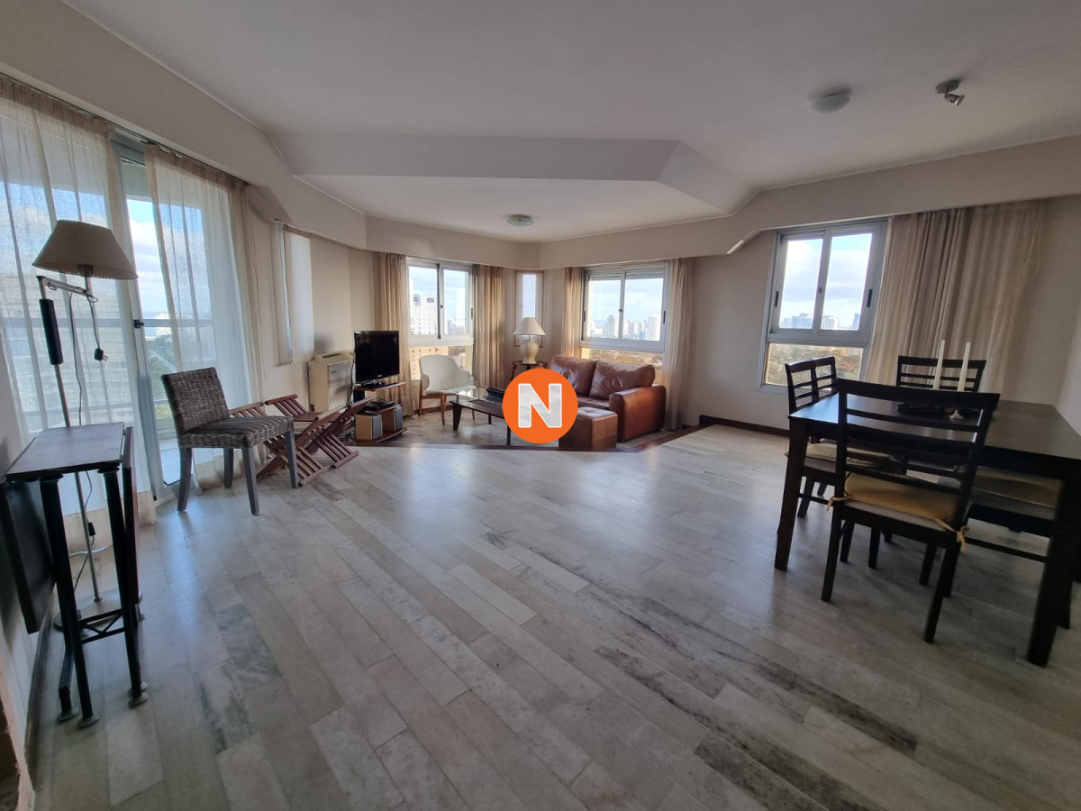 Apartamento Ref.224961 - Vende espectacular apartamento de 3 dormitorios en Punta del Este