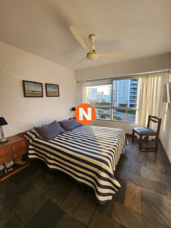 Apartamento Ref.222823 - Departamento de 1 dormitorio en venta en complejo frente al mar , Playa Brava , Punta del este 