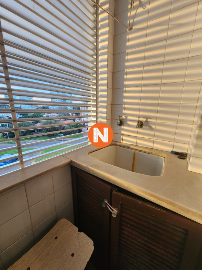 Apartamento Ref.222823 - Departamento de 1 dormitorio en venta en complejo frente al mar , Playa Brava , Punta del este 