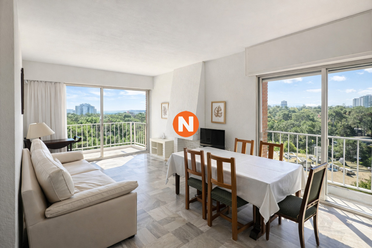 Apartamento Ref.224929 - En venta apartamento de 2 dormitorios y medio, esquinero en Arcobaleno, Punta del Este