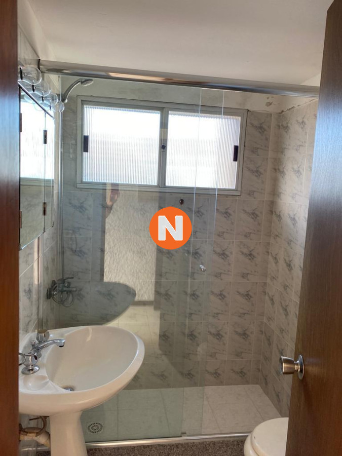 Apartamento Ref.224885 - Vende Apartamento de 3 dormitorios en Brava, Excelente edificio.