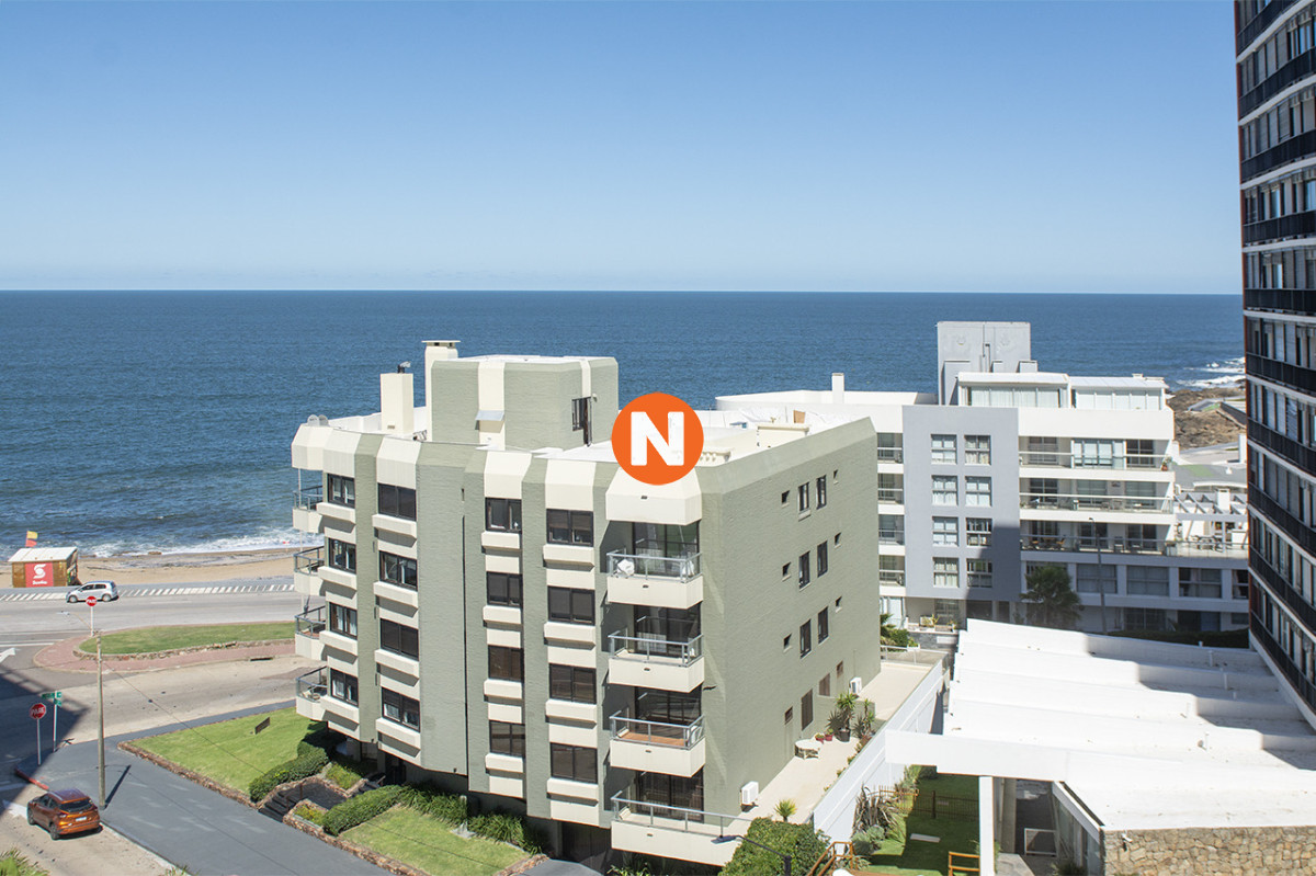 Apartamento Ref.224888 - Apartamento de 2 dormitorios con vista al mar en venta en Peninsula.