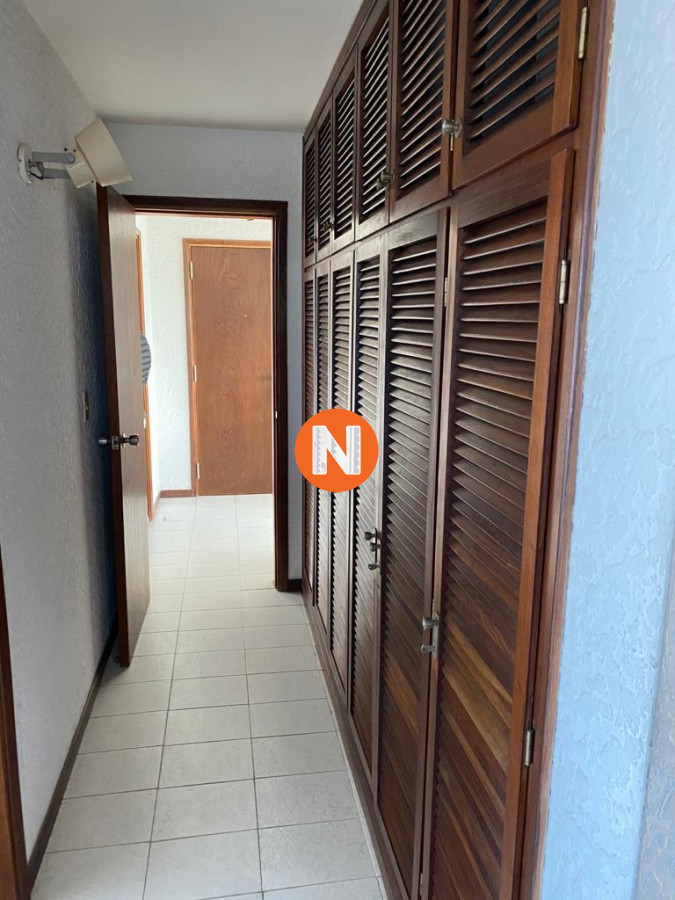 Apartamento Ref.224885 - Vende Apartamento de 3 dormitorios en Brava, Excelente edificio.