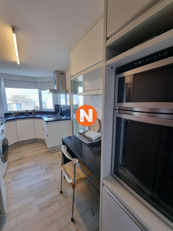 Apartamento Ref.224961 - Vende espectacular apartamento de 3 dormitorios en Punta del Este