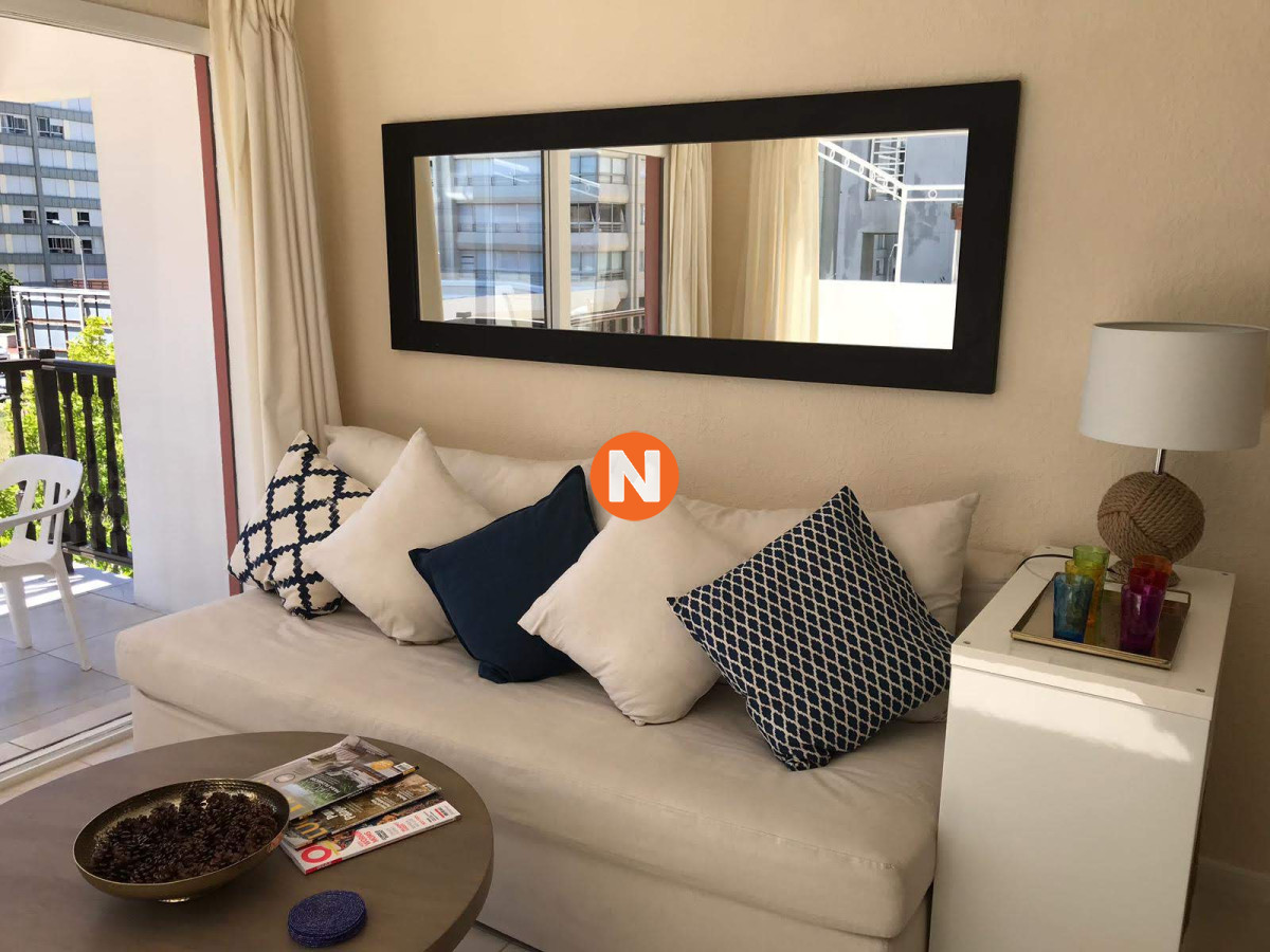 Apartamento Ref.224886 - Apartamento en venta en Peninsula, Punta del Este de  2 dormitorios 