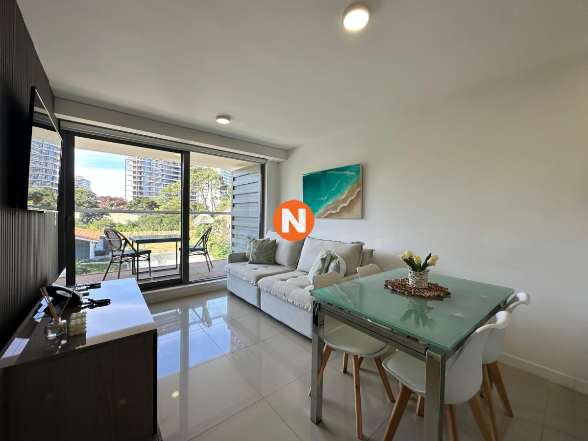 Apartamento Ref.224926 - Vende apartamento de 1 dormitorio y medio en Peninsula, Punta del Este