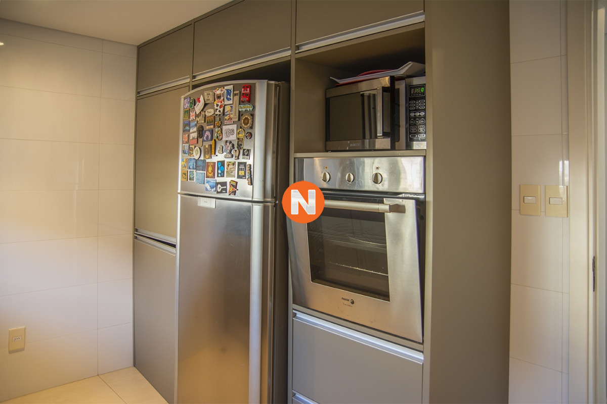Apartamento Ref.225333 - Departamento de 3 dormitorios con parrillero en venta, edificio nuevo en la Peninsula.