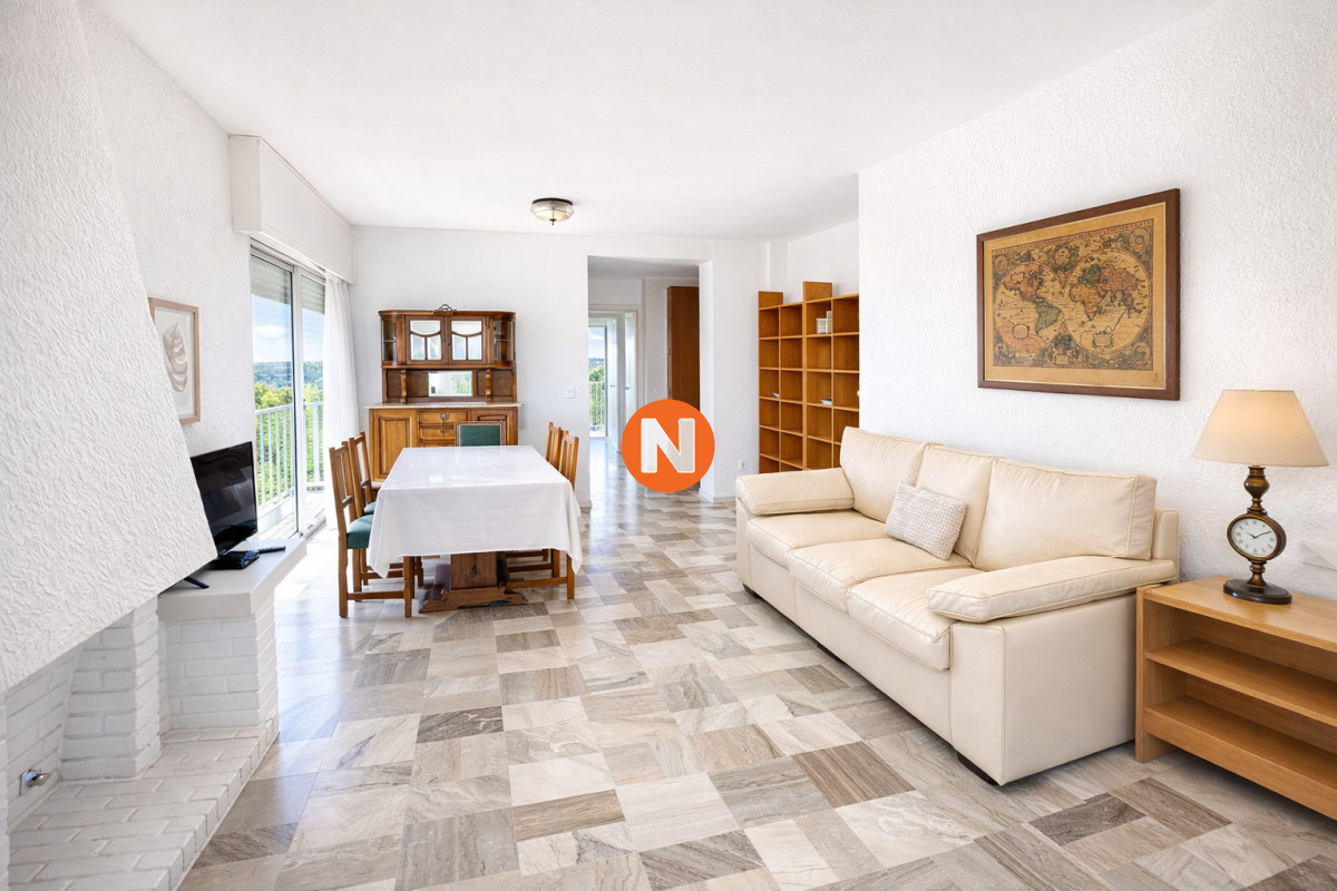 Apartamento Ref.224929 - En venta apartamento de 2 dormitorios y medio, esquinero en Arcobaleno, Punta del Este