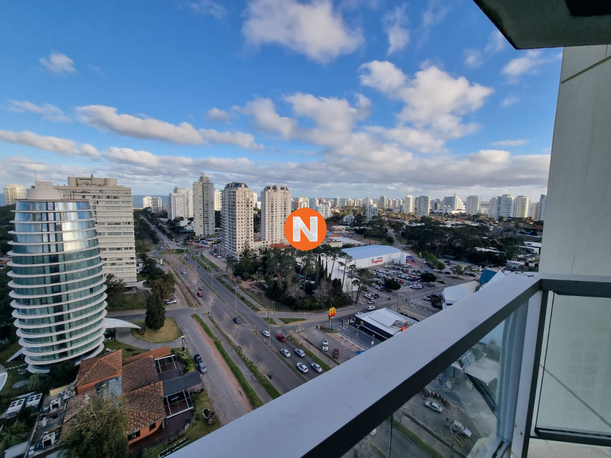 Apartamento Ref.224961 - Vende espectacular apartamento de 3 dormitorios en Punta del Este