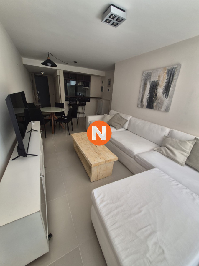 Apartamento Ref.225068 - Apartamento en Venta de 2 dormitorios en Punta del Este Sobre Roosevelt