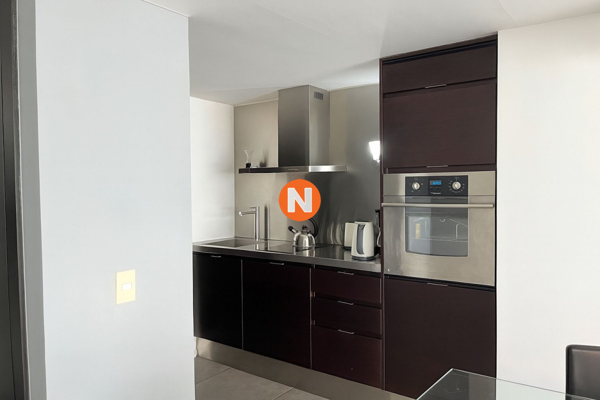 Apartamento Ref.224972 - Apartamento en venta de 1 dormitorios a pasos del shopping en Punta del Este.