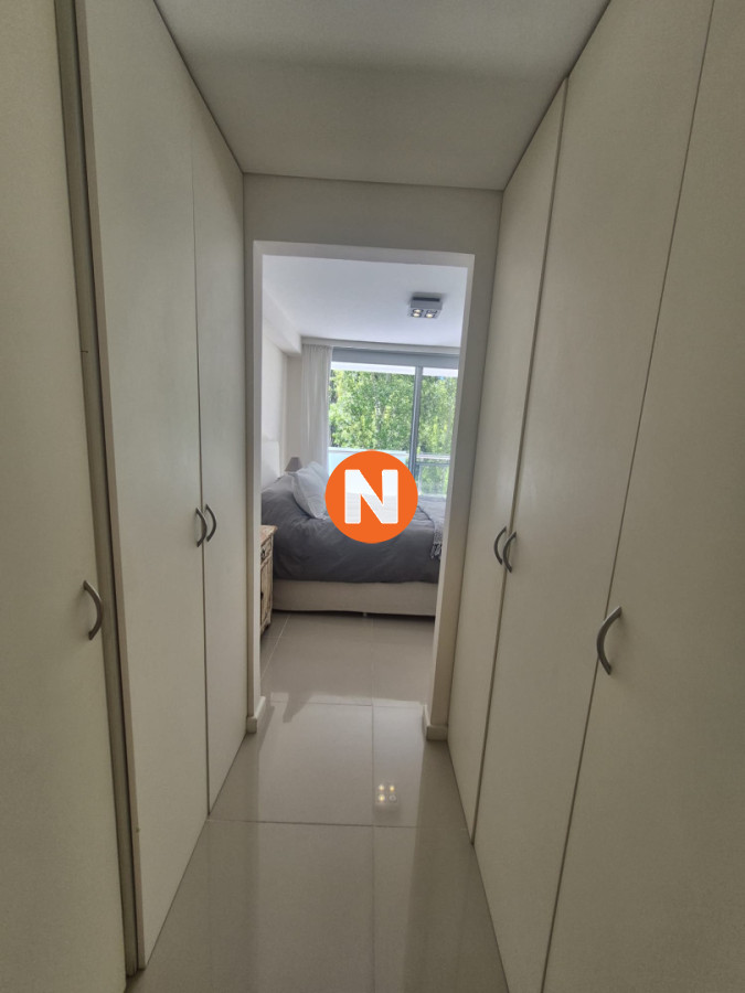 Apartamento Ref.225068 - Apartamento en Venta de 2 dormitorios en Punta del Este Sobre Roosevelt