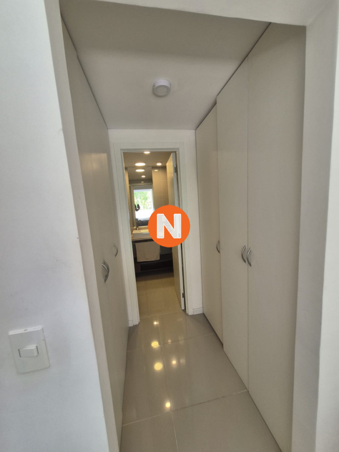 Apartamento Ref.225068 - Apartamento en Venta de 2 dormitorios en Punta del Este Sobre Roosevelt