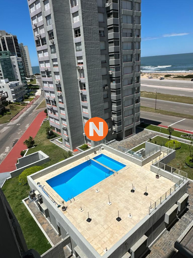 Apartamento Ref.224885 - Vende Apartamento de 3 dormitorios en Brava, Excelente edificio.