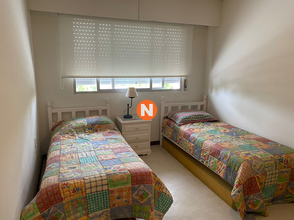 Apartamento Ref.225328 - En venta Departamento de 3 dormitorios acogedor con 2 Terrazas en Punta del Este 