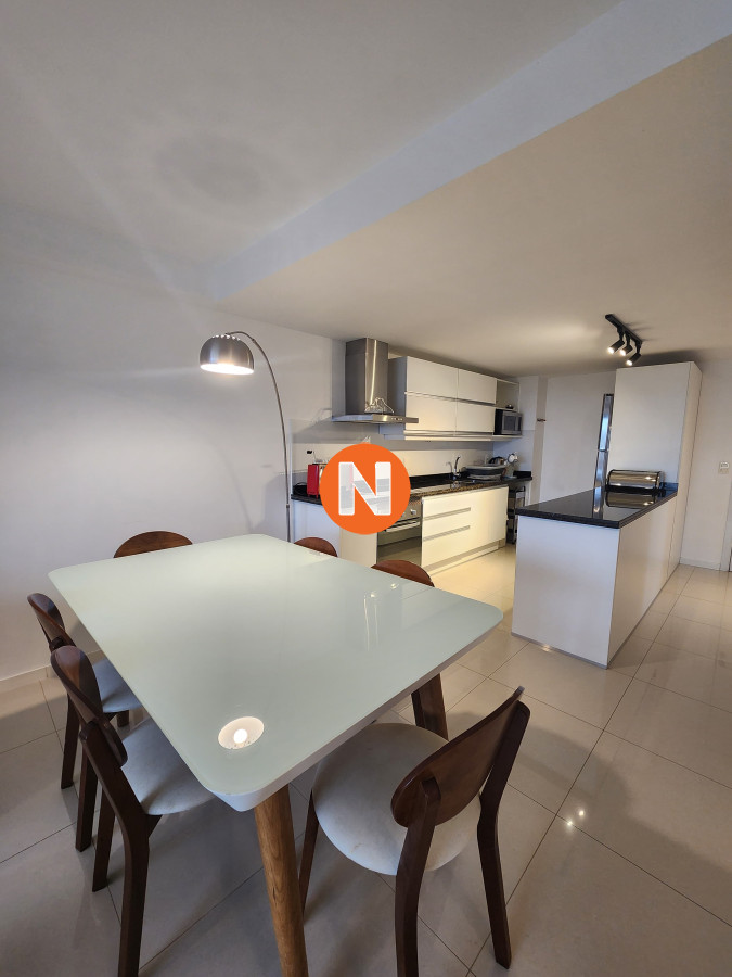 Apartamento Ref.222886 - Apartamento en venta en Torre esmeralda de 3 dormitorios , en Punta del Este