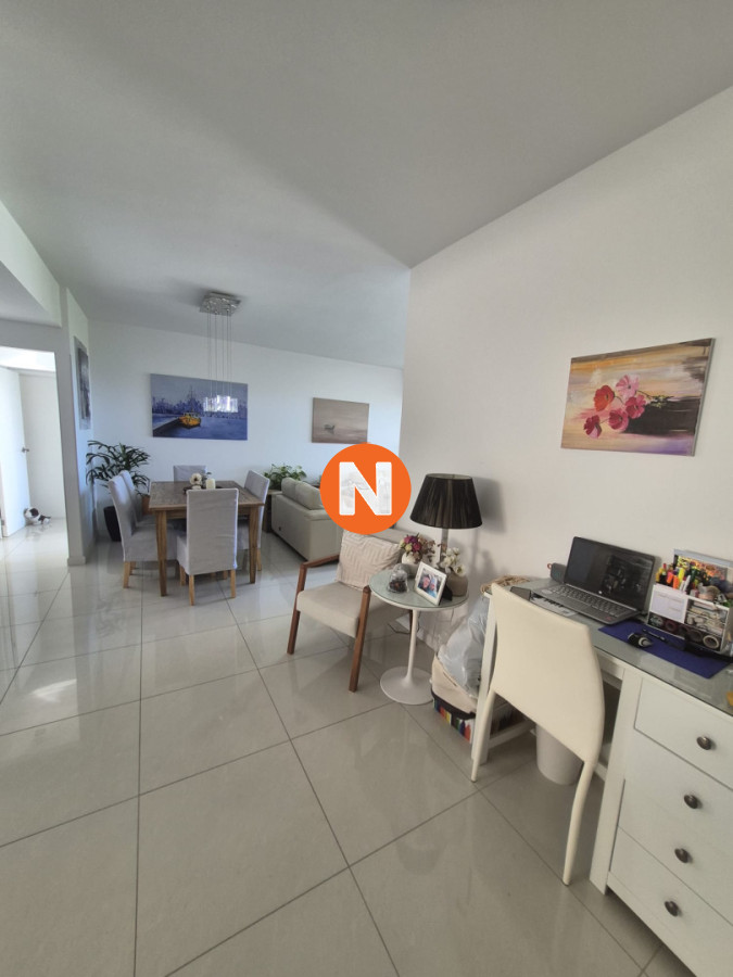 Apartamento Ref.225086 - Apartamento en venta primera linea Playa Mansa Punta del Este 2 dormitorios