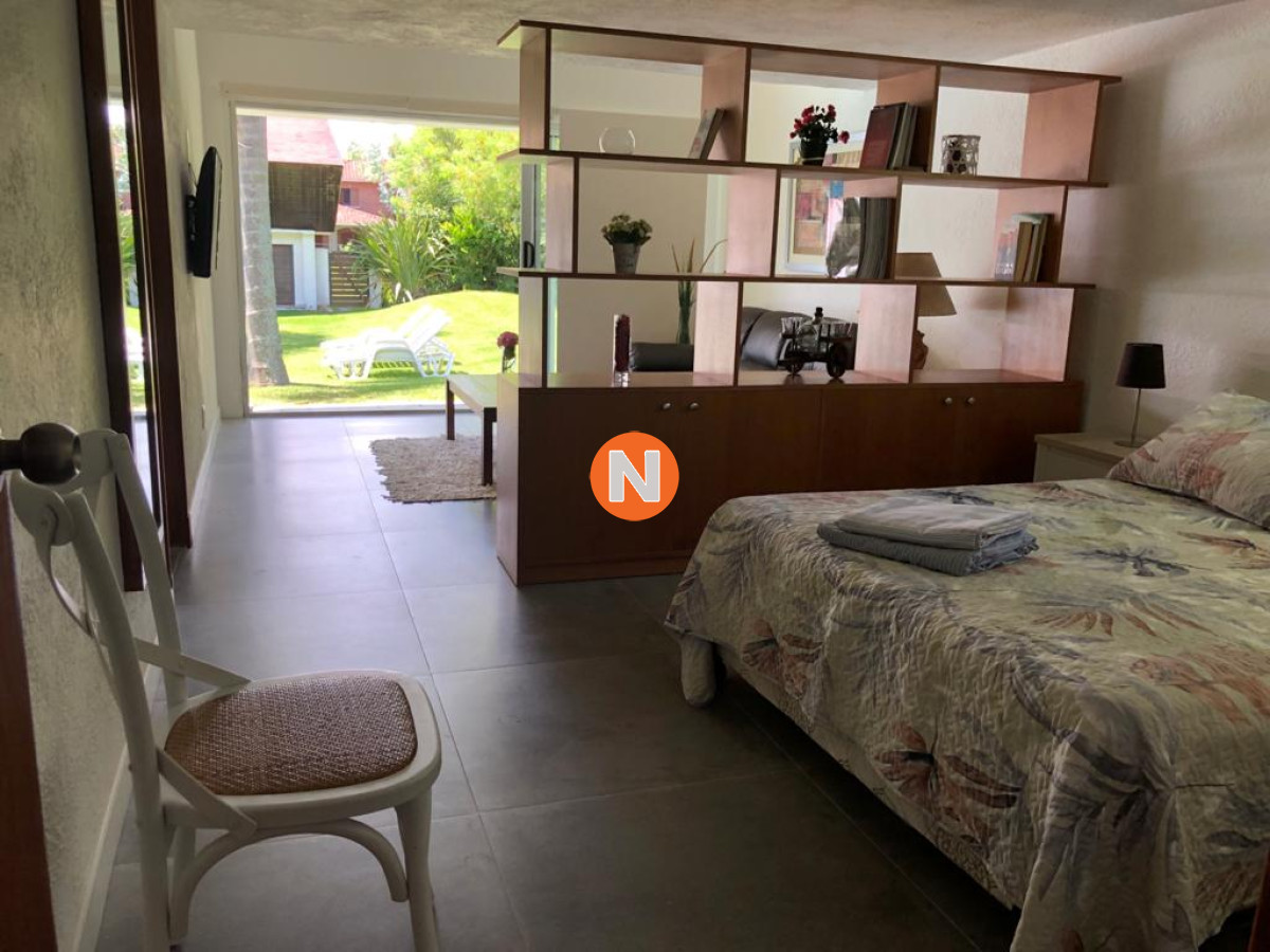 Casa Ref.225734 - Muy buena propiedad en venta, 5 dormitorios en barrio Cantegril, Punta del Este 