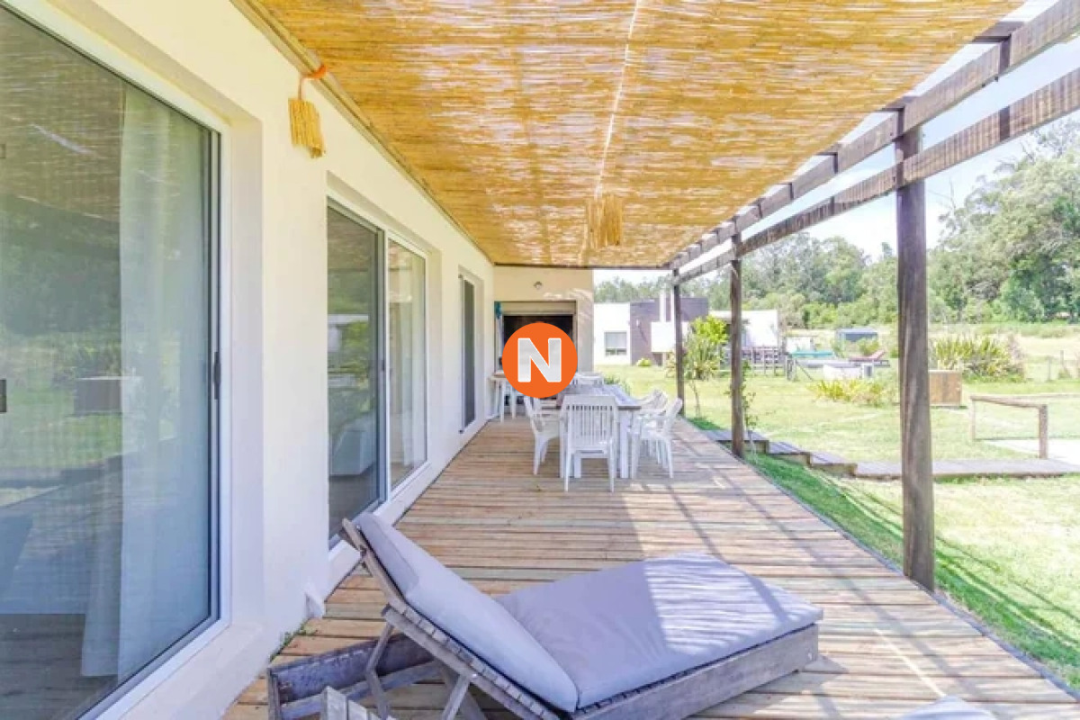 Casa Ref.222900 - Vende casa en Punta Ballena de 2 dormitorios.