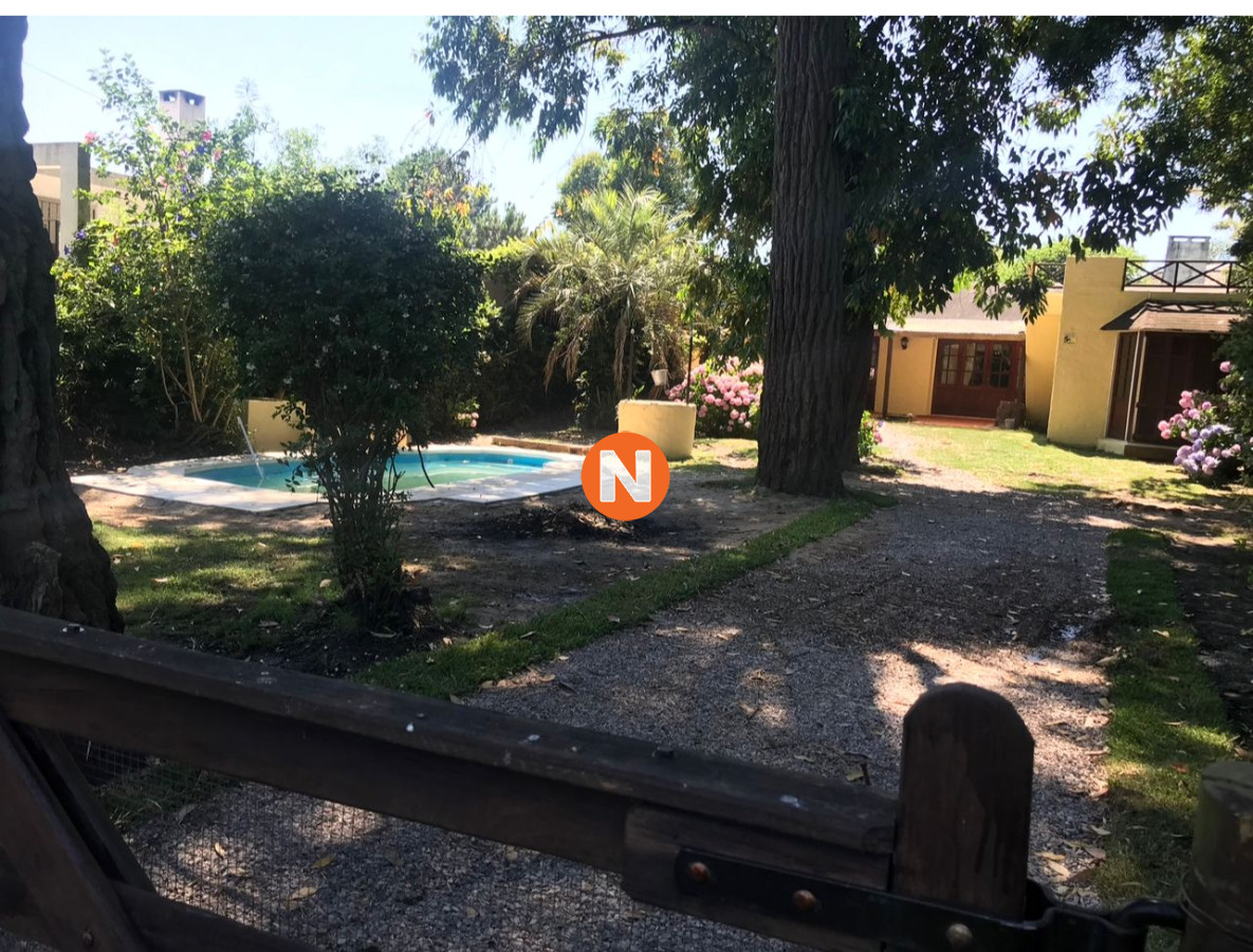 Casa Ref.225325 - Vende casa en Punta del Este de 4 dormitorios.