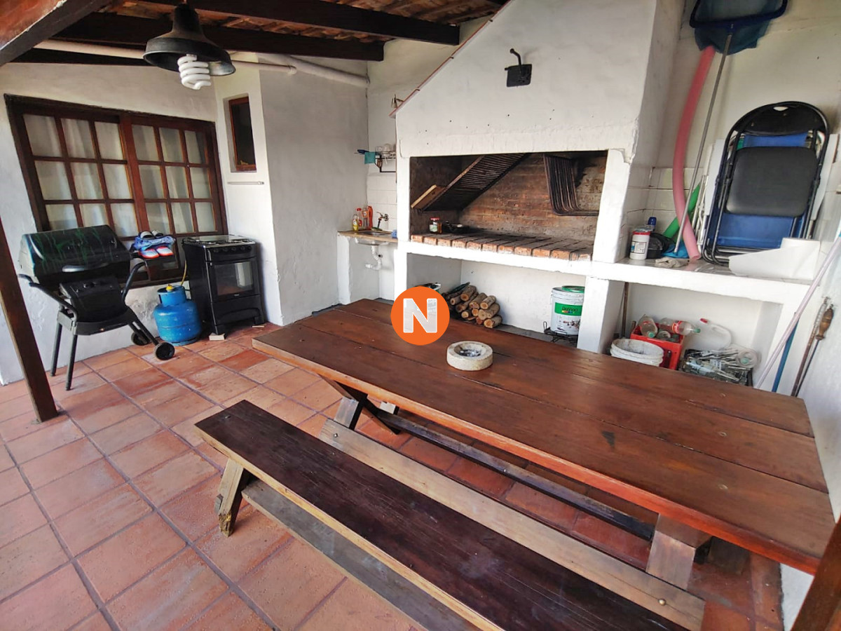 Casa Ref.225186 - En venta casa de 4 dormitorios con piscina y parrillero en Las Delicias, Maldonado