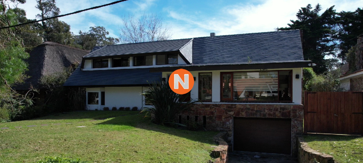 Casa Ref.225506 - Vende gran casa para vivir todo el año, de 3 dormitorios en Punta del Este 