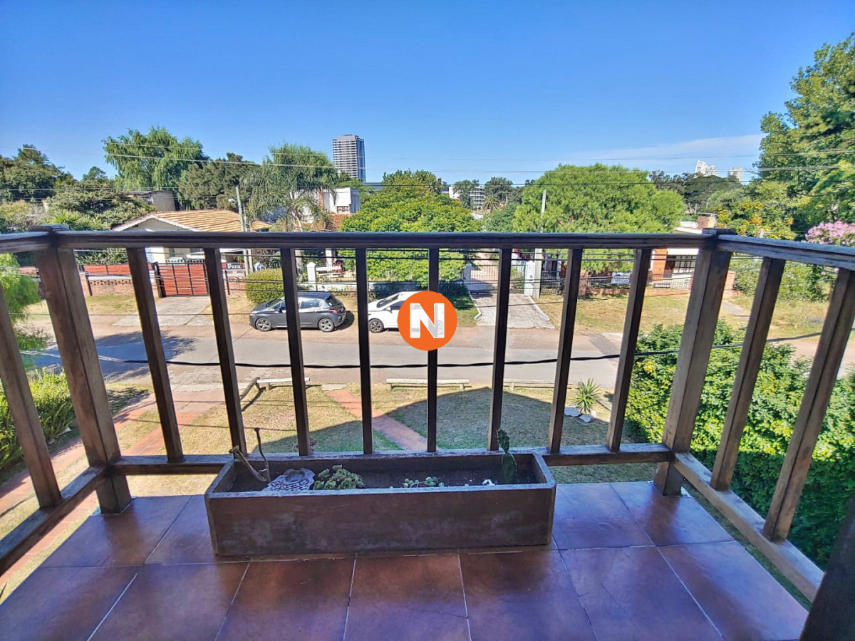 Casa Ref.225186 - En venta casa de 4 dormitorios con piscina y parrillero en Las Delicias, Maldonado