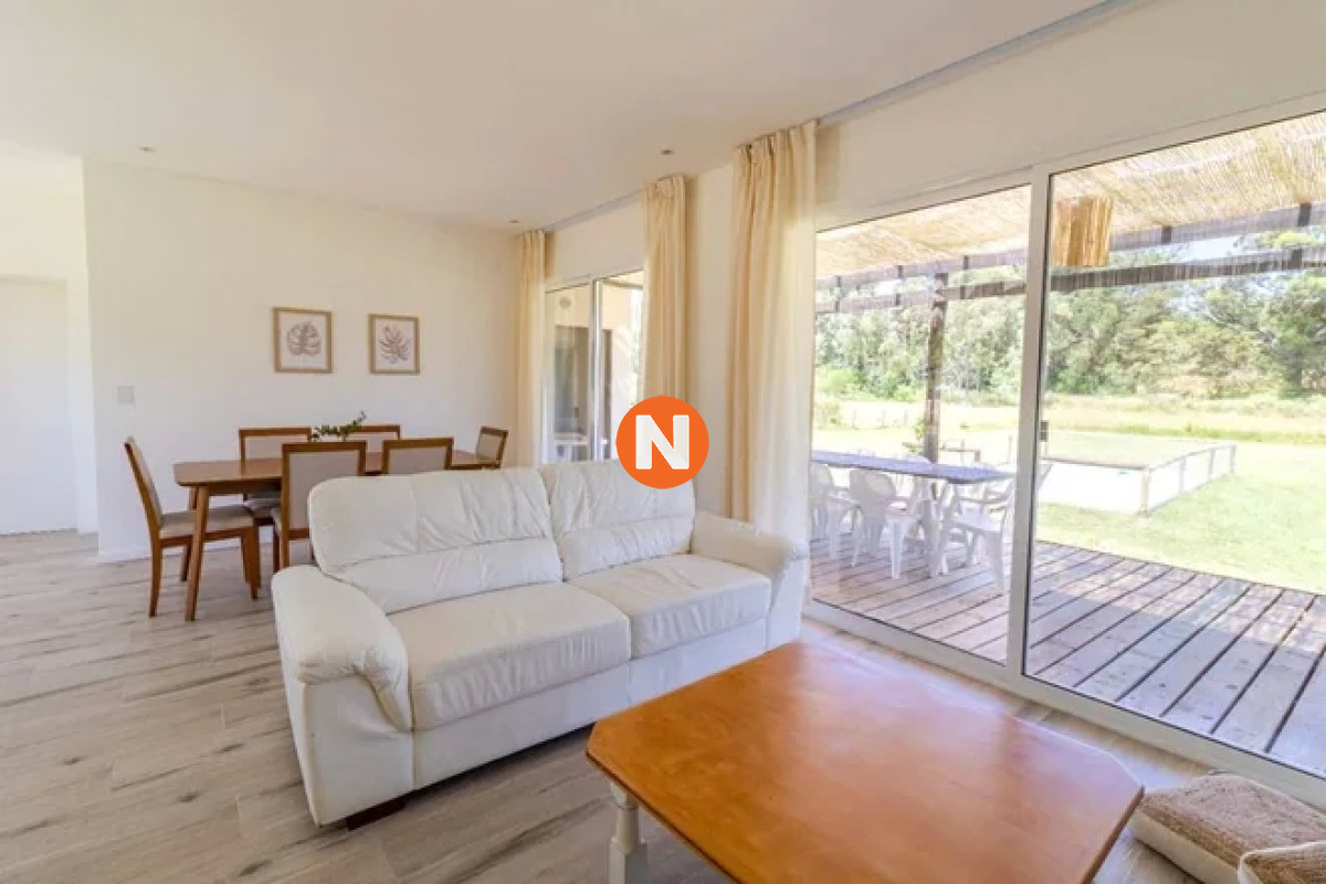 Casa Ref.222900 - Vende casa en Punta Ballena de 2 dormitorios.