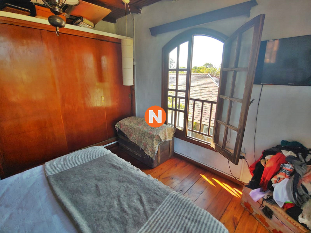 Casa Ref.225186 - En venta casa de 4 dormitorios con piscina y parrillero en Las Delicias, Maldonado