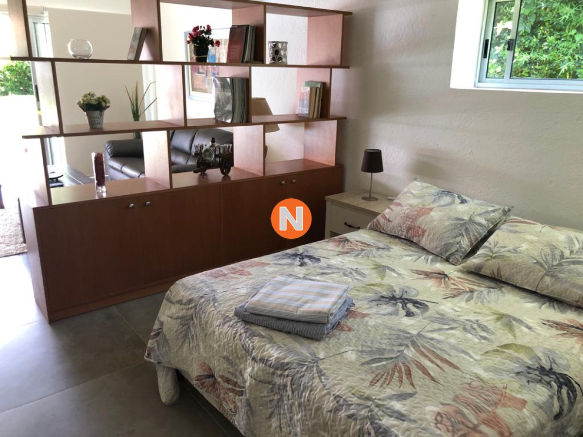 Casa Ref.225734 - Muy buena propiedad en venta, 5 dormitorios en barrio Cantegril, Punta del Este 