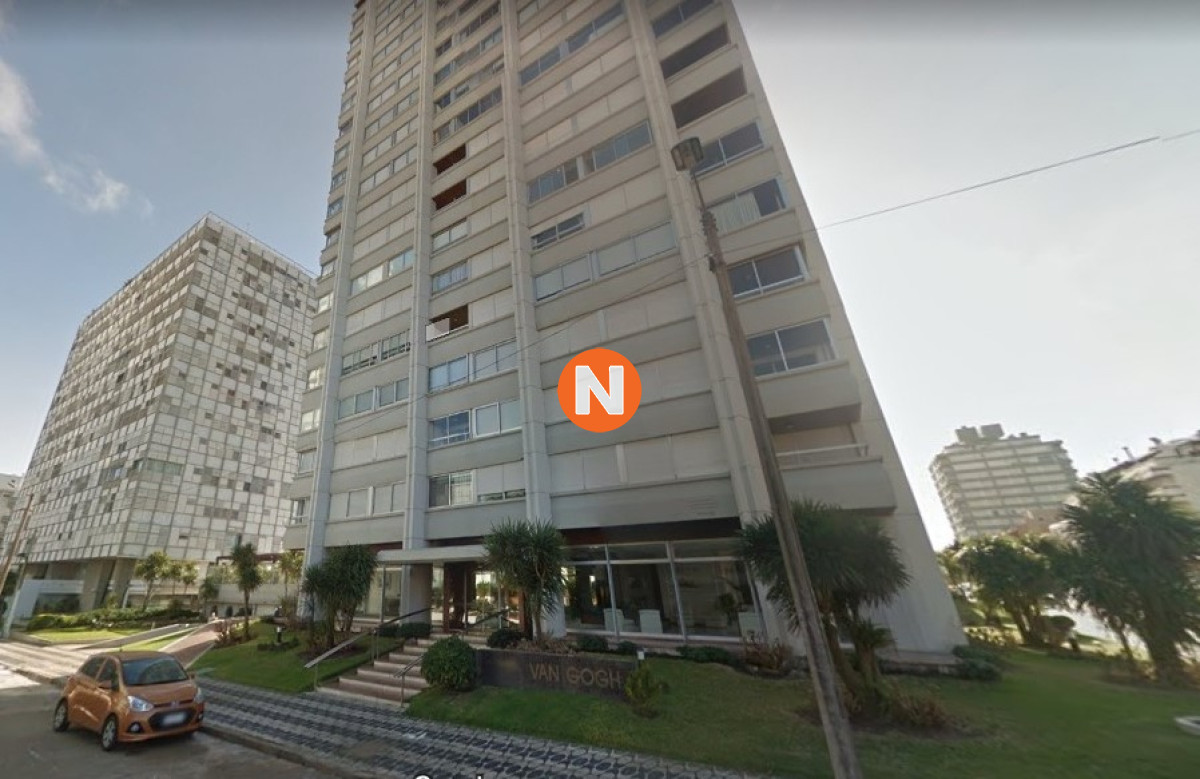 Apartamento Ref.225505 - En venta apartamento de 2 dormitorios en Península, Punta del Este