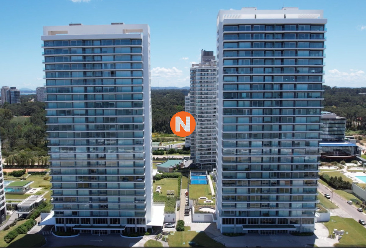 Apartamento Ref.225507 - Vende apartamento de 3 dormitorios con vista al mar en Brava, Punta del Este