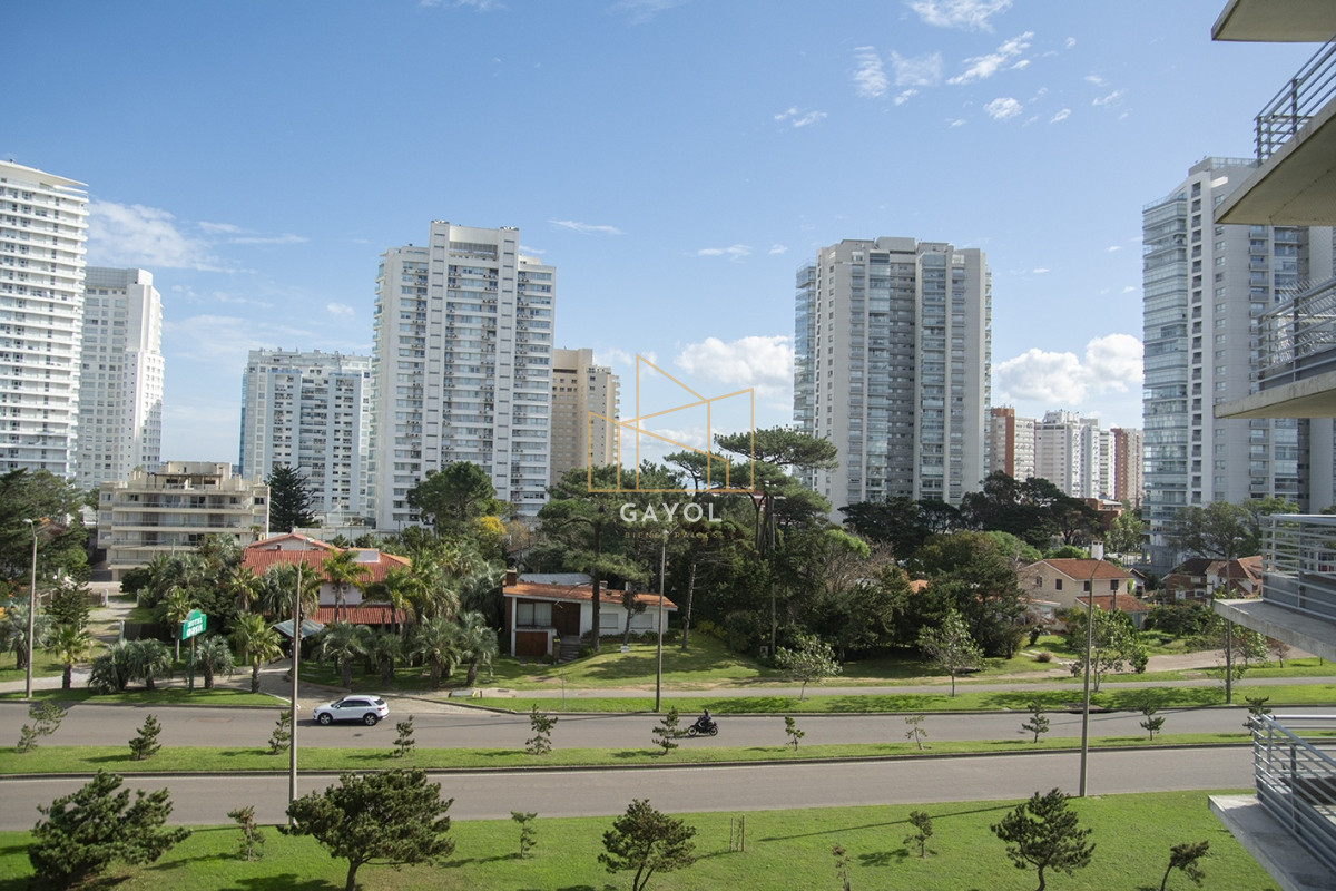 Apartamento ID.813 - Alexander Boulevard.Departamento de 2 dormitorios, en venta y alquiler.