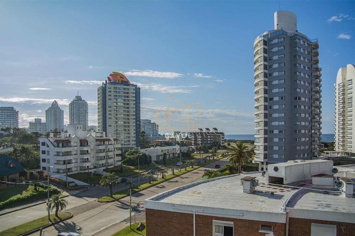 Apartamento ID.223 - Excelente departamento en venta, 3 dormitroios. Punta del Este