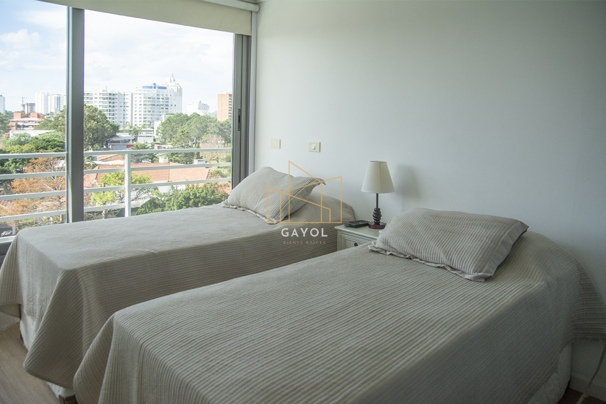 Apartamento ID.813 - Alexander Boulevard.Departamento de 2 dormitorios, en venta y alquiler.