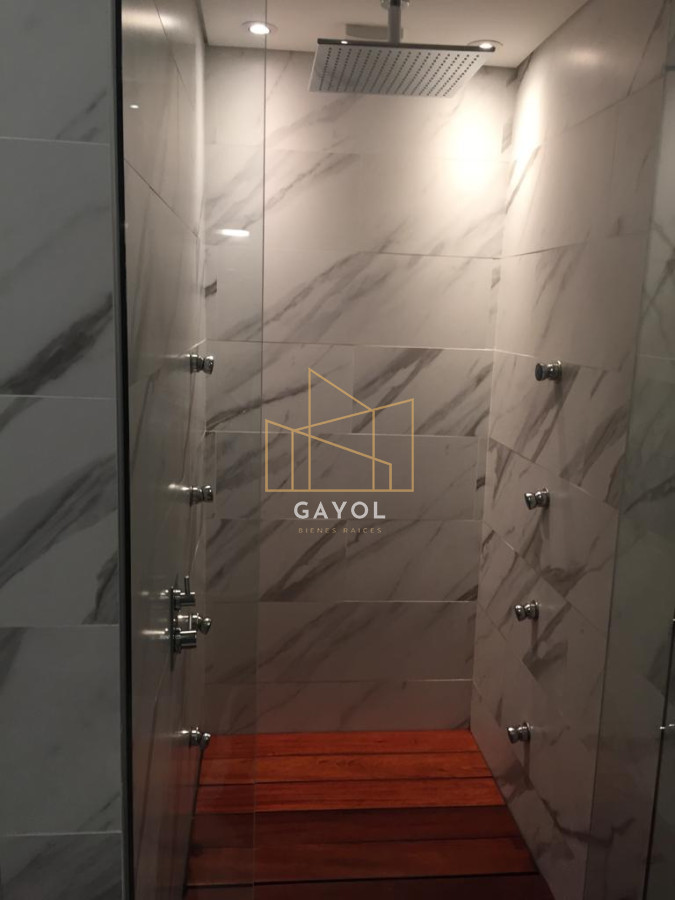 Apartamento ID.463 - Apartamento de 2 dormitorios en edificio Chronos , Punta del este  