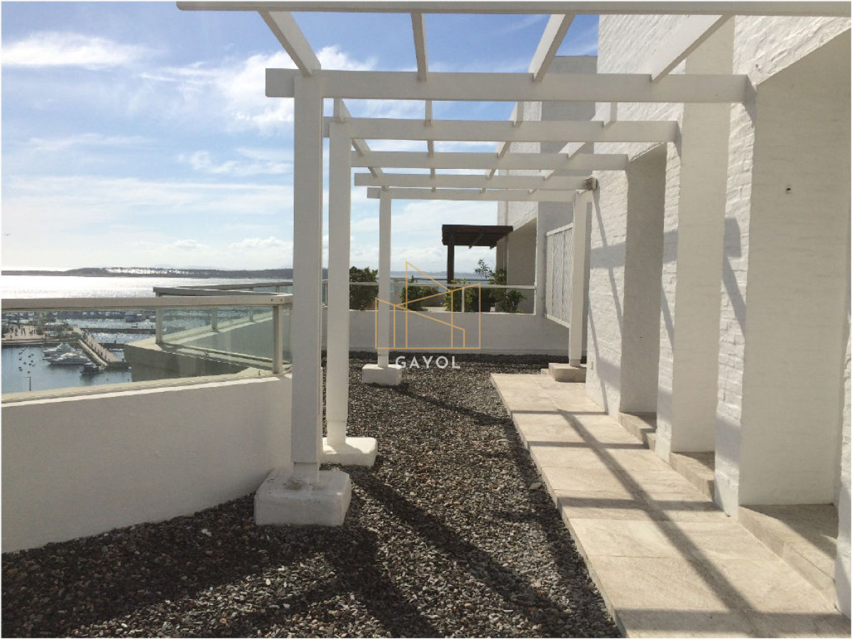Apartamento ID.461 - Apartamento en venta de 2 dormitorios en Peninsula , Puerto , Punta del este 