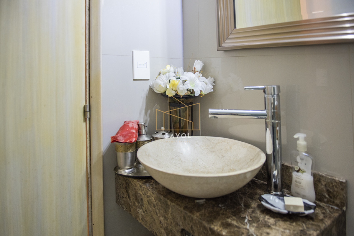 Apartamento ID.904 - Vende apartamento de 3 dormitorios en Mansa, Punta del Este.