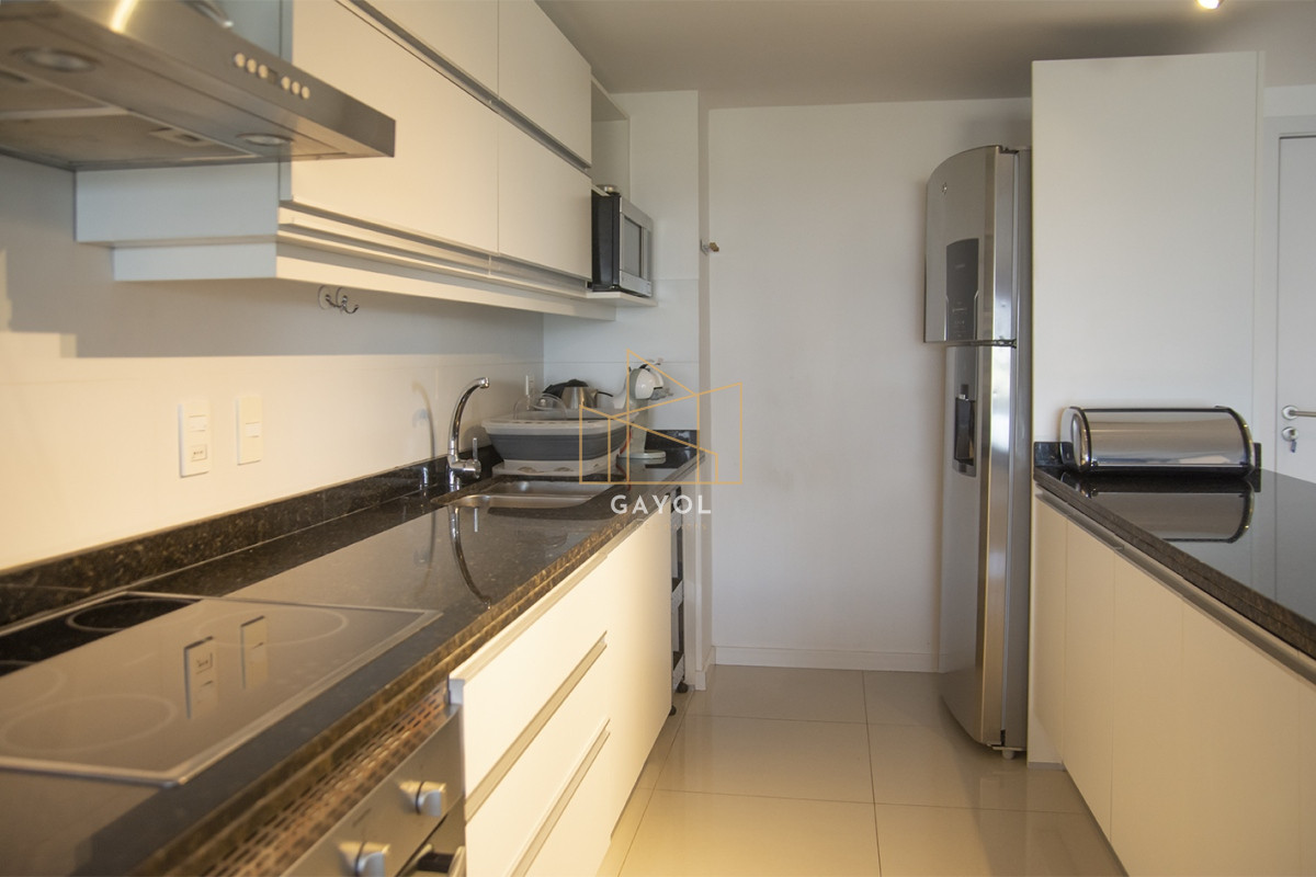Apartamento ID.221 - Apartamento en venta en Torre esmeralda de 3 dormitorios , en Punta del Este