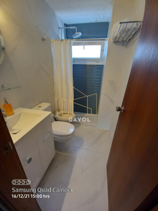 Apartamento ID.461 - Apartamento en venta de 2 dormitorios en Peninsula , Puerto , Punta del este 