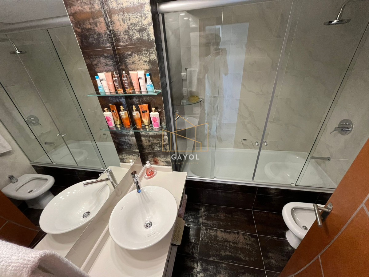 Apartamento ID.322 - Apartamento en venta de  2 dormitorios en Punta Del Este - Miami Boulevard