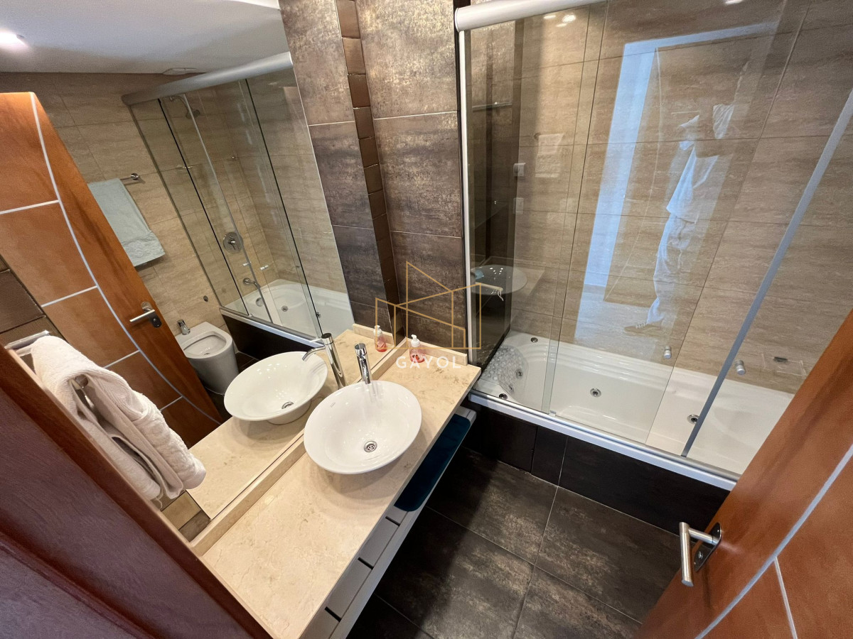 Apartamento ID.322 - Apartamento en venta de  2 dormitorios en Punta Del Este - Miami Boulevard