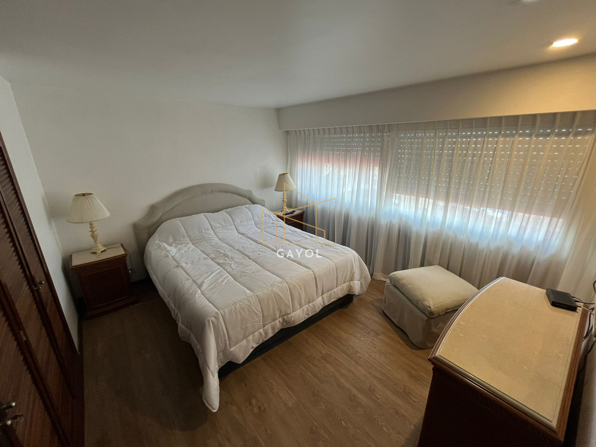 Apartamento ID.906 - Departamento con vista unica frente al puerto,  4 dormitorios