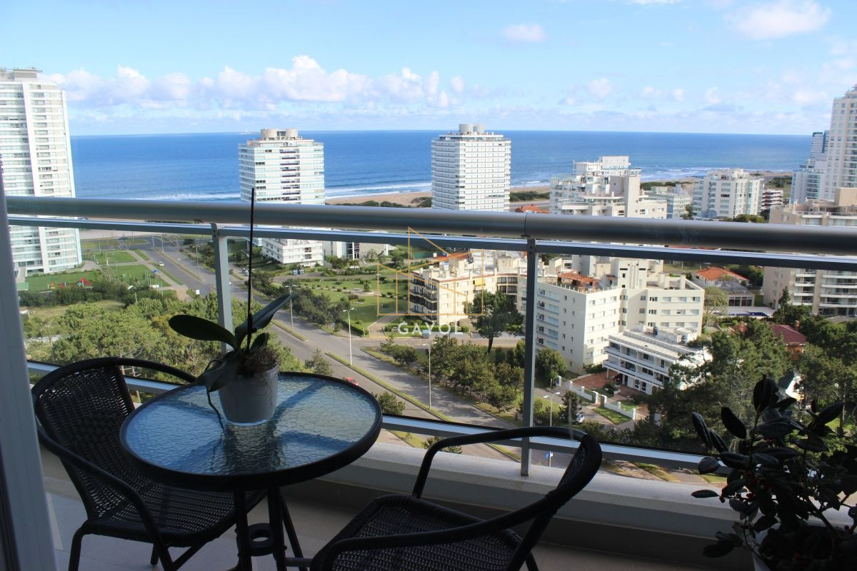 Apartamento ID.126 - ALQUILER EN ENERO EN TORRE ONE II, VISTA AL MAR, MUY BUENOS AMENITIES