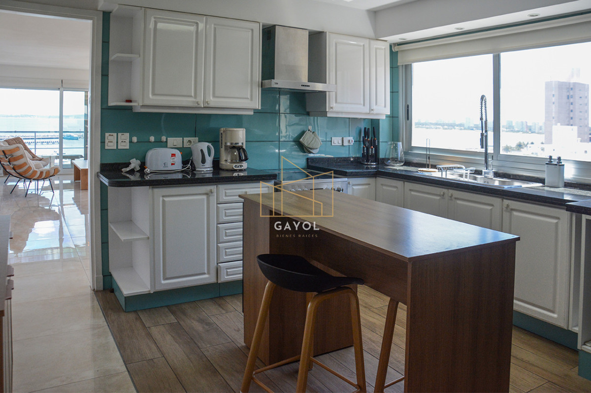Apartamento ID.1028 - Espectacular apartamento en alquiler frente al puerto 