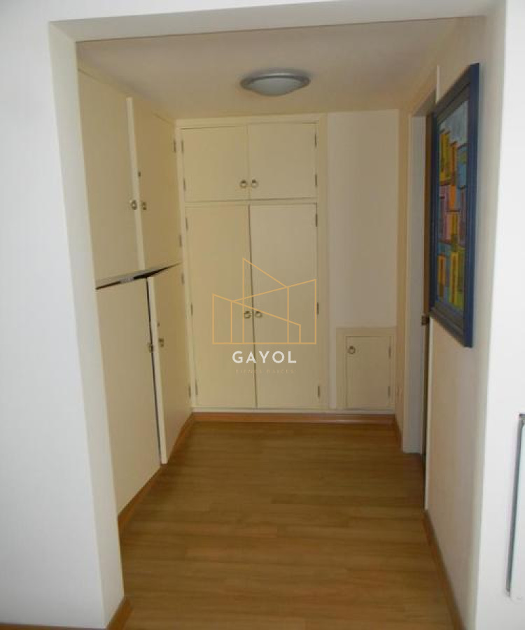 Apartamento ID.903 - Apartamento en venta con vista al puerto !